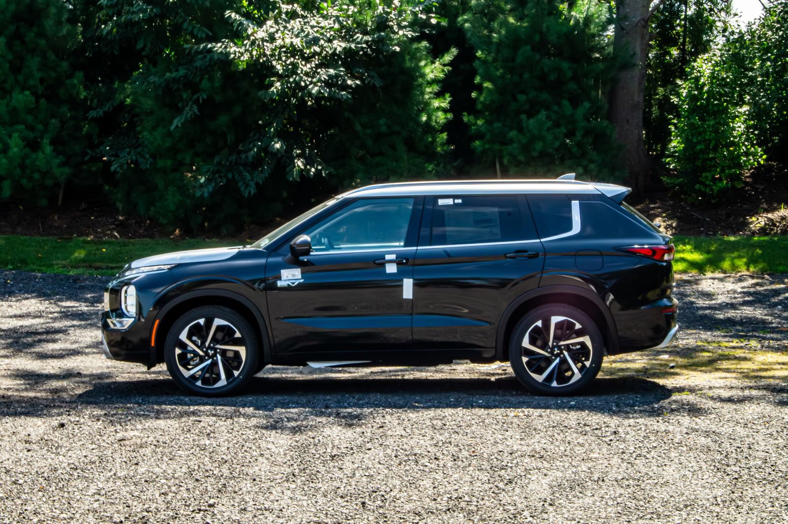 New 2025 Mitsubishi Outlander AWD image 4