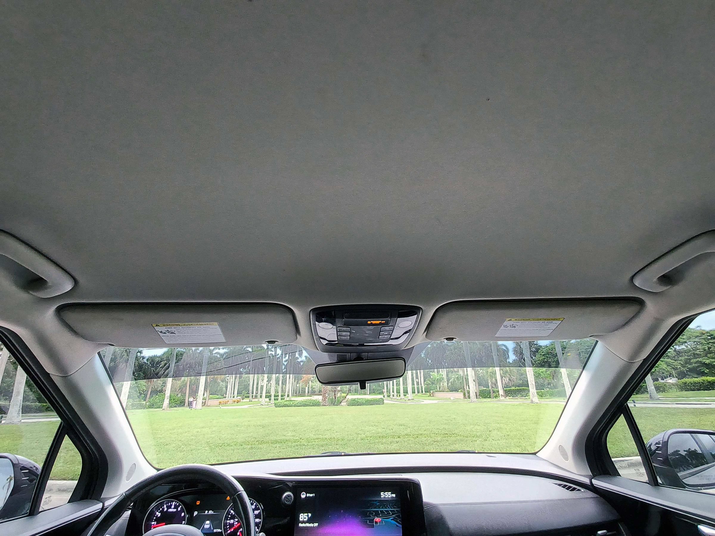 Used 2022 Kia Carnival EX FWD image 29