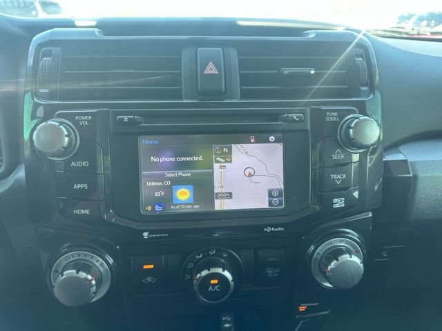 Used 2015 Toyota 4Runner Trail Premium w/ Four Season Floor Mat Package AWD/4WD image 19