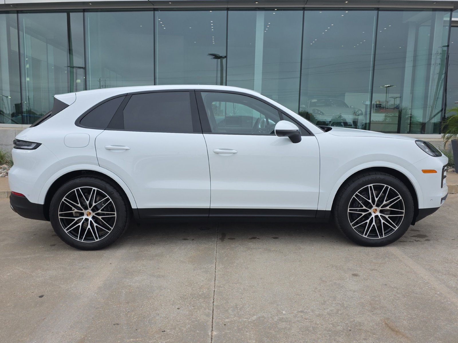 New 2026 Porsche Cayenne AWD/4WD image 8