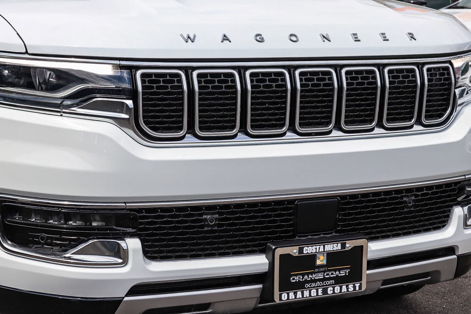 Used 2024 Jeep Wagoneer L Series II w/ Flexible Seating Group RWD image 9