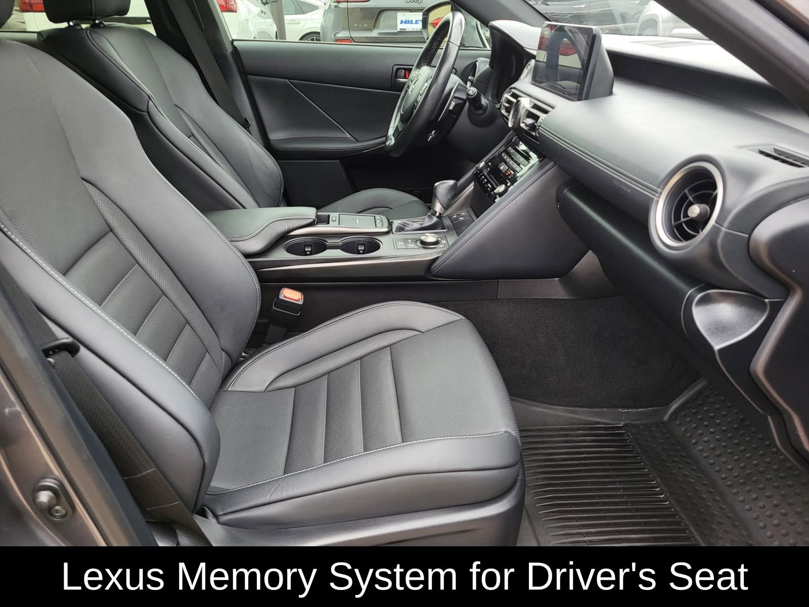 Used 2022 Lexus IS 350 F Sport w/ Navigation Package RWD image 11