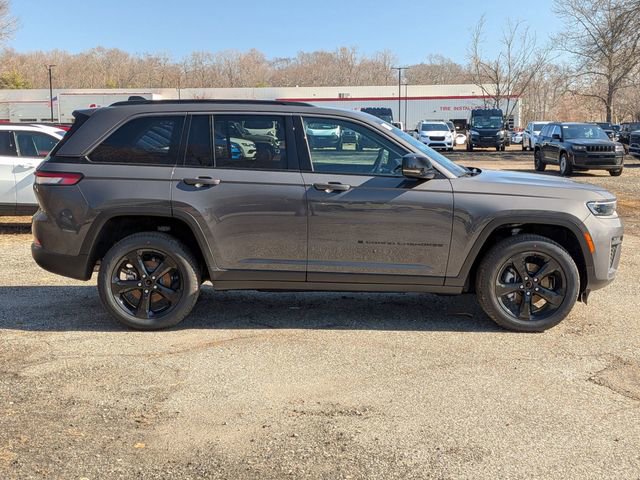 New 2026 Jeep Grand Cherokee Limited w/ Limited Altitude Package image 2