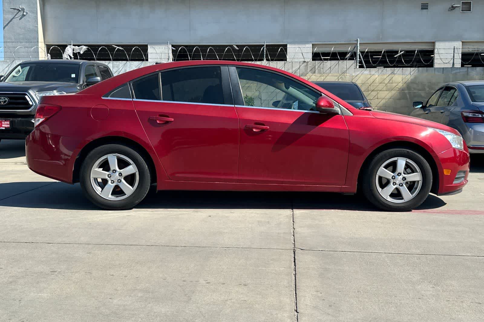 Used 2012 Chevrolet Cruze LT FWD image 9