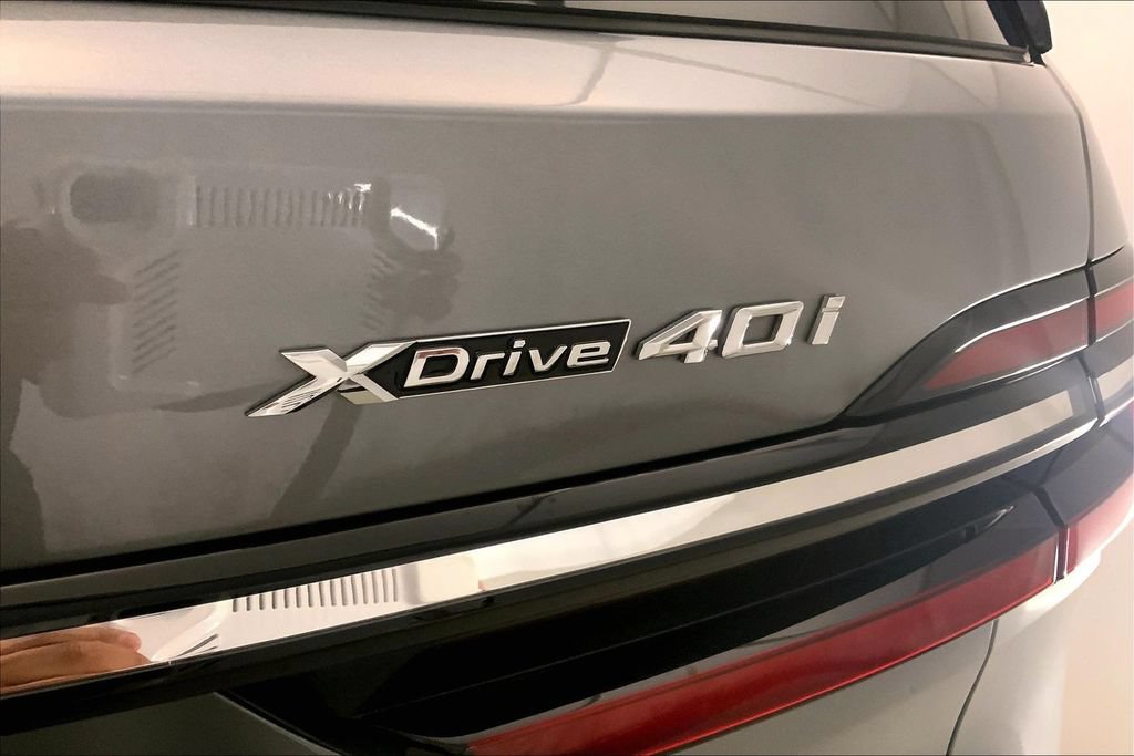 Certified 2026 BMW X7 xDrive40i AWD/4WD image 30