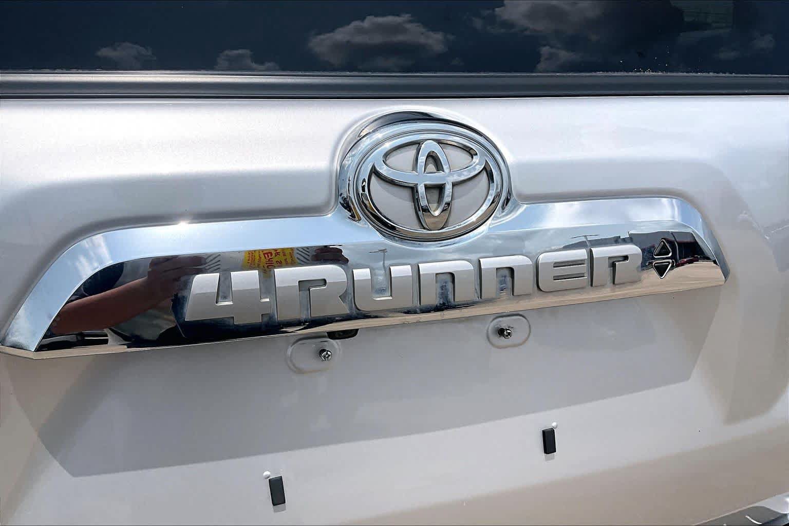 Used 2023 Toyota 4Runner Limited AWD/4WD image 31