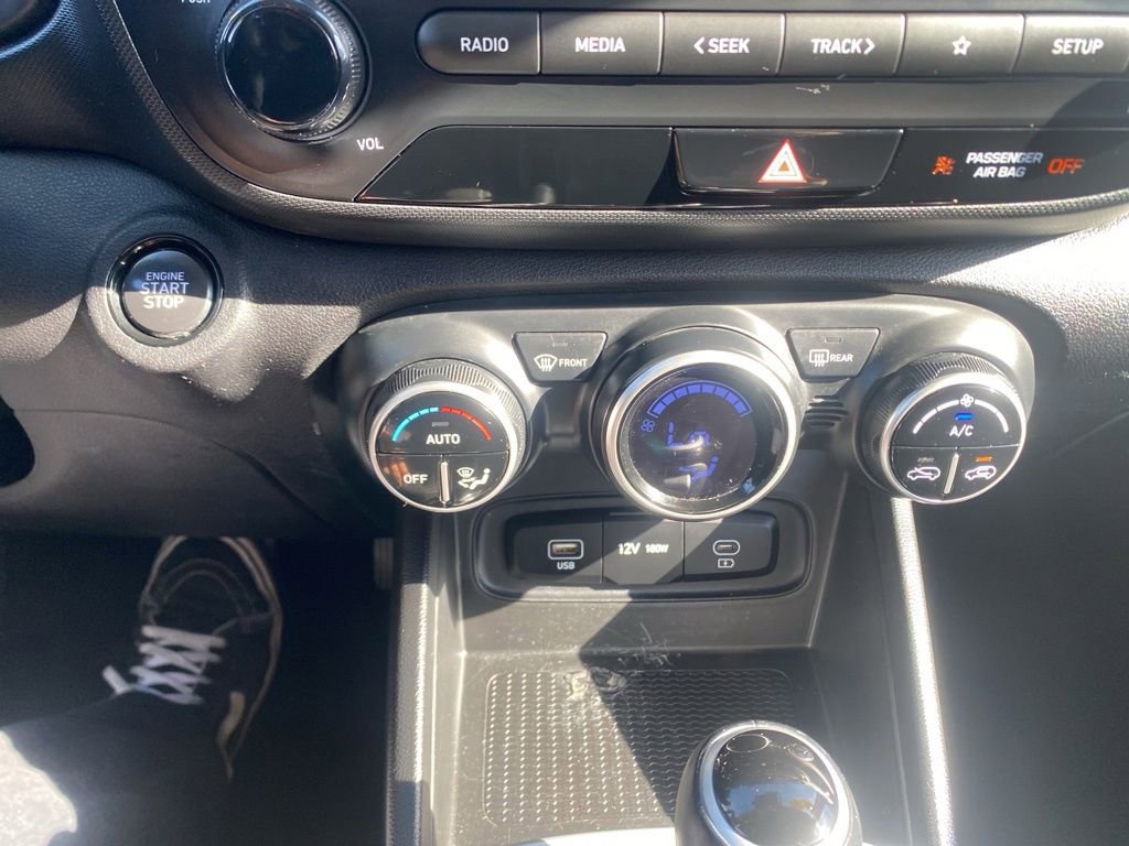 Used 2024 Hyundai Venue SEL image 22