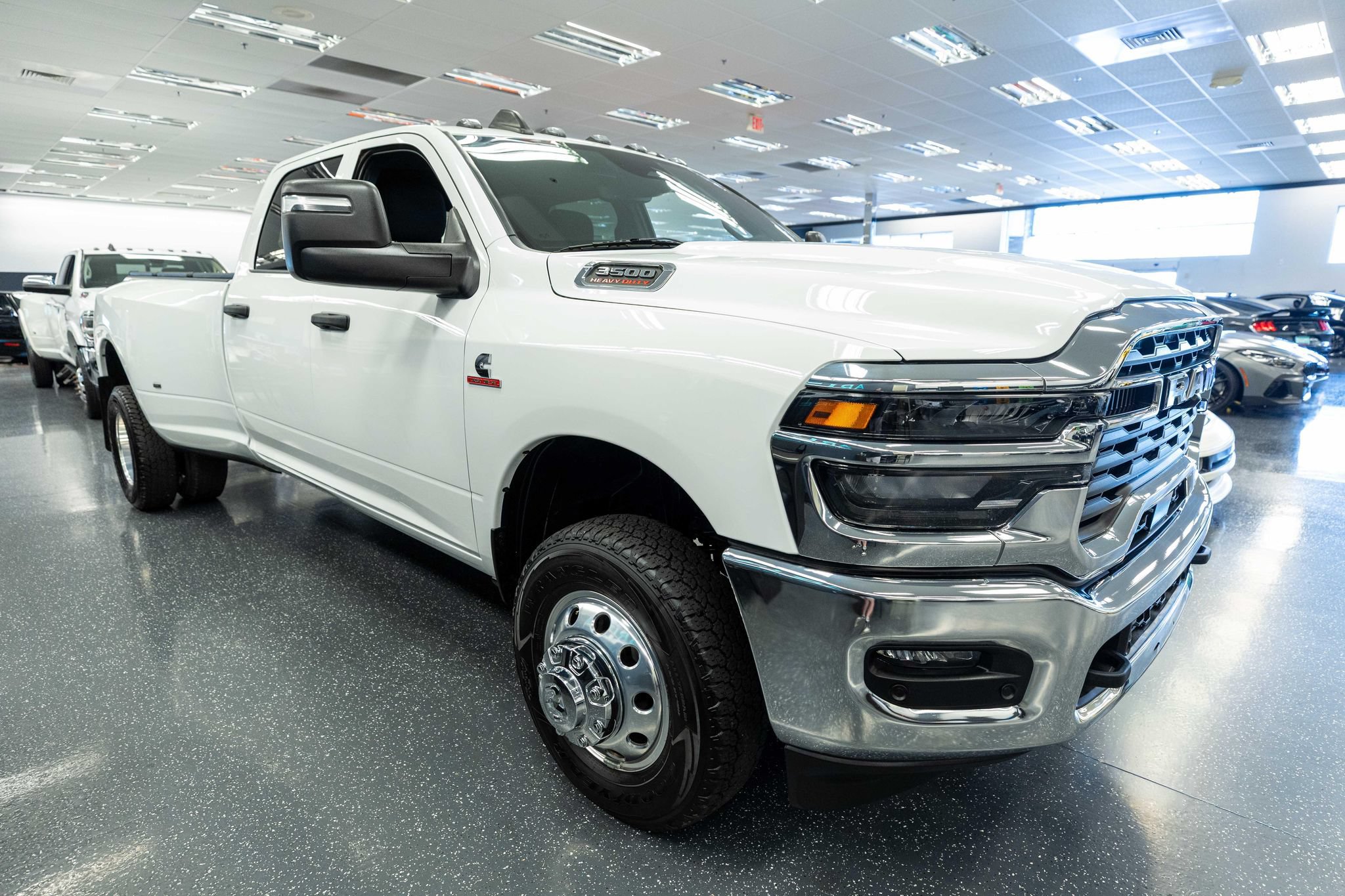 Used 2025 RAM 3500 Tradesman AWD/4WD image 3