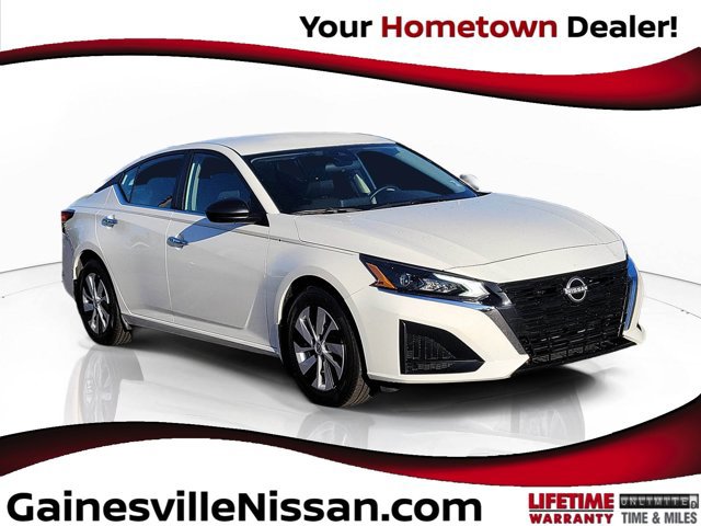 Used 2025 Nissan Altima 2.5 S image 1