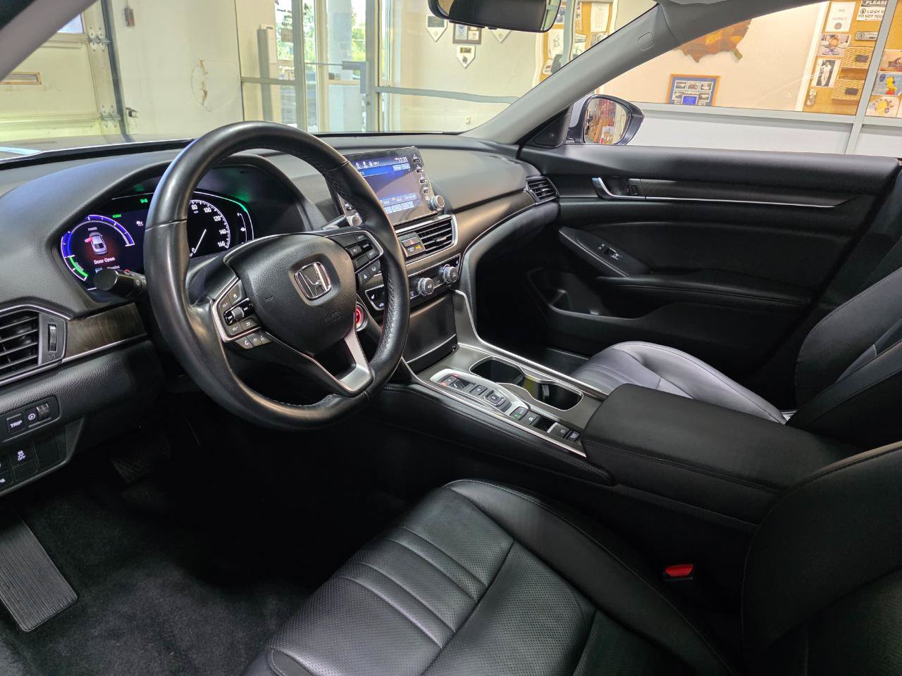 Used 2022 Honda Accord EX-L image 16