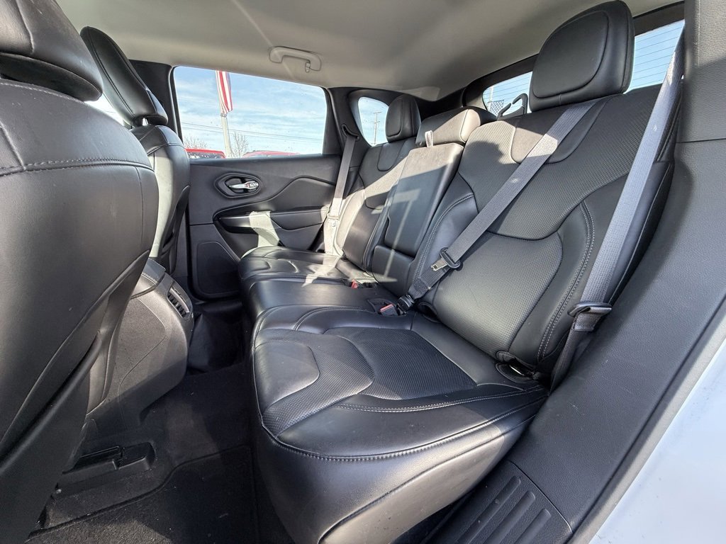 Used 2020 Jeep Cherokee Limited image 24