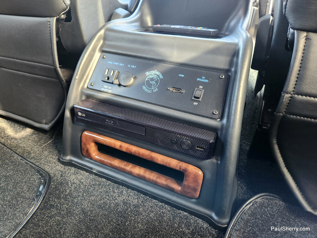 Used 2022 Ford Transit 150 image 35