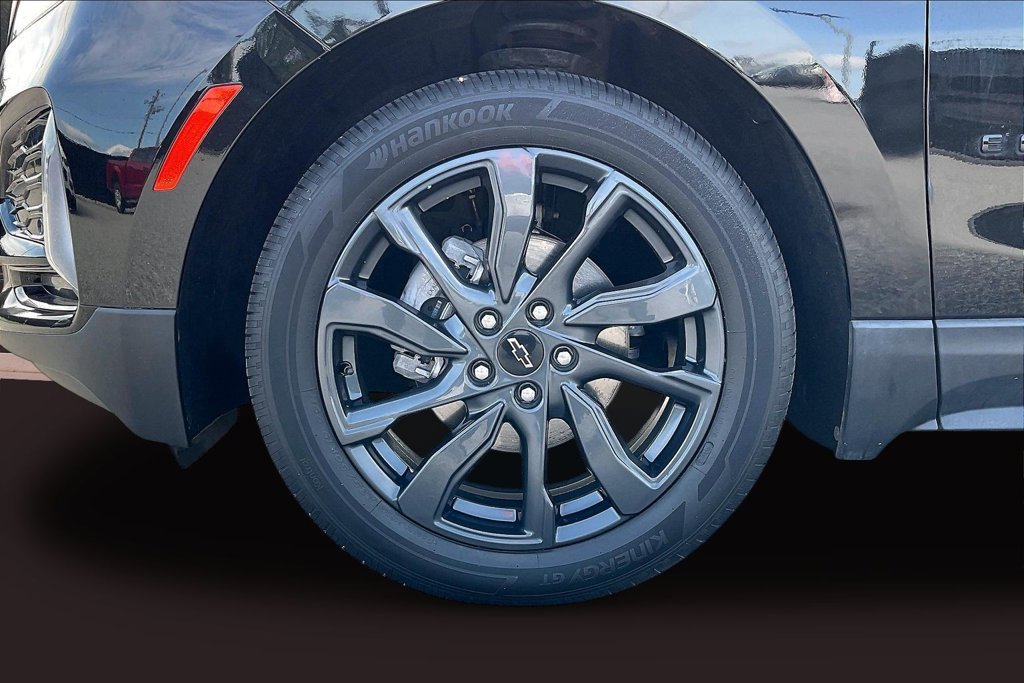 Used 2023 Chevrolet Equinox RS w/ RS Leather Package FWD image 38
