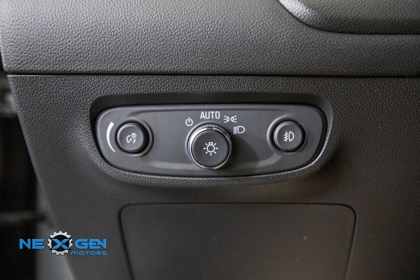 Used 2023 Buick Encore GX Preferred w/ Cold Weather Comfort Package AWD/4WD image 13