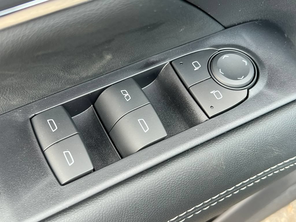New 2027 GMC Terrain Elevation w/ Elevation Premium Package AWD/4WD image 14
