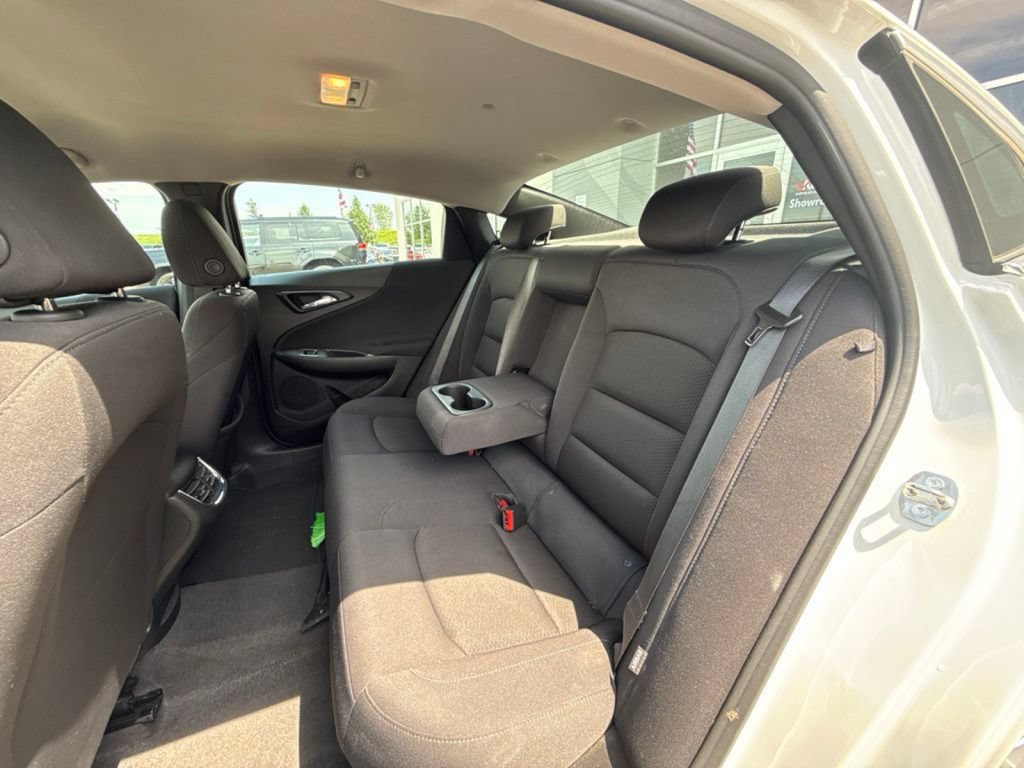 Used 2023 Chevrolet Malibu LT FWD image 15