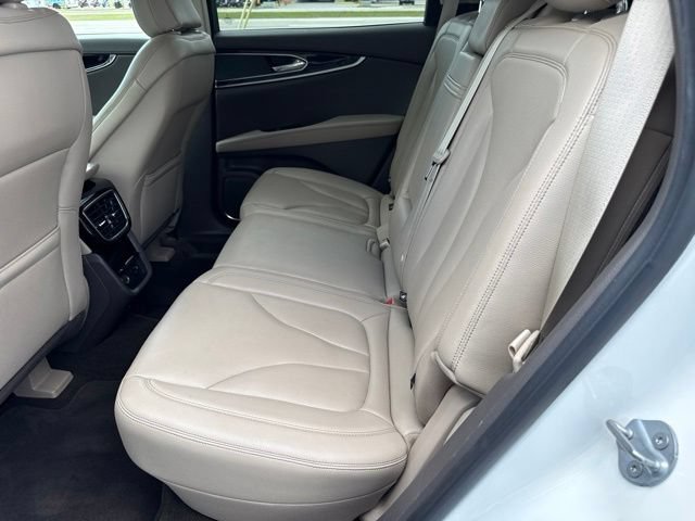 Certified 2022 Lincoln Nautilus FWD w/ Premium Package image 20