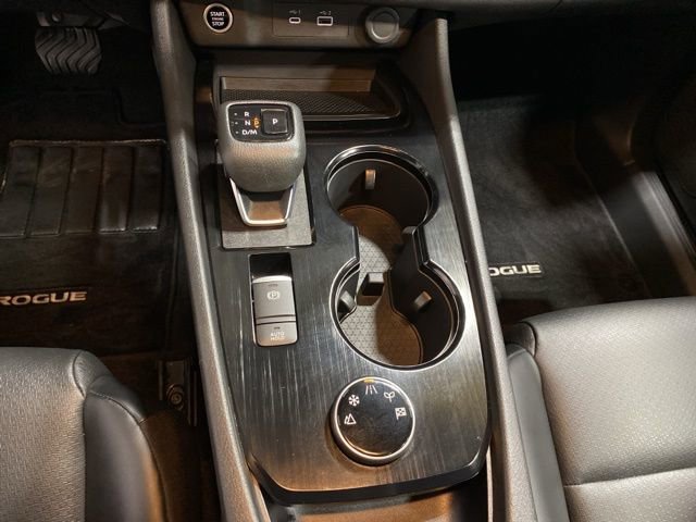 Certified 2023 Nissan Rogue SV w/ SV Premium Package image 18