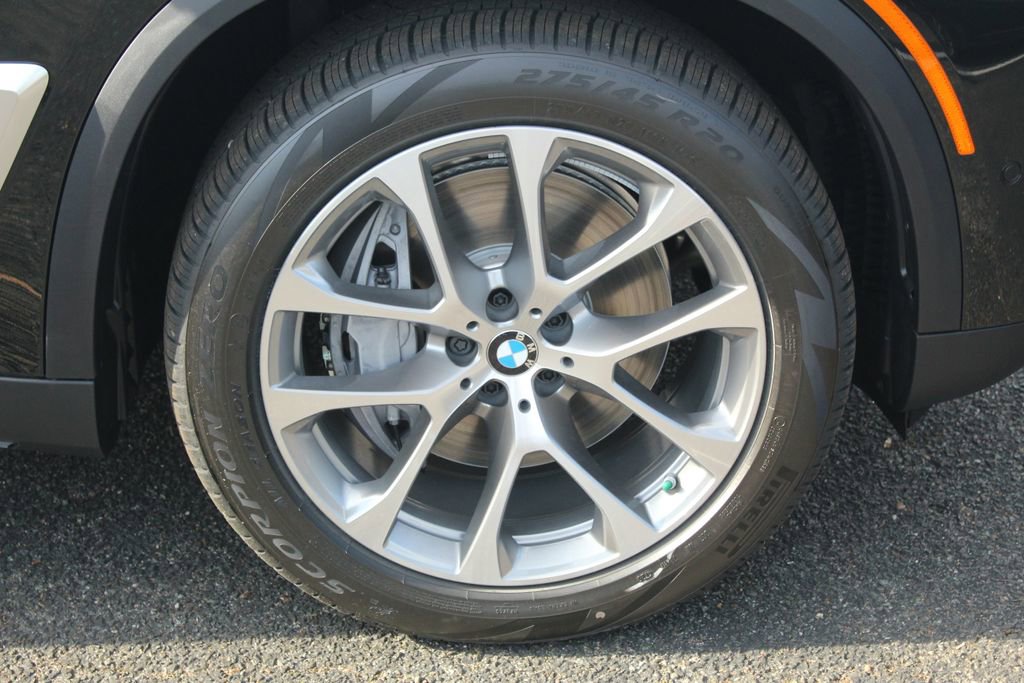 New 2026 BMW X5 xDrive50e image 11