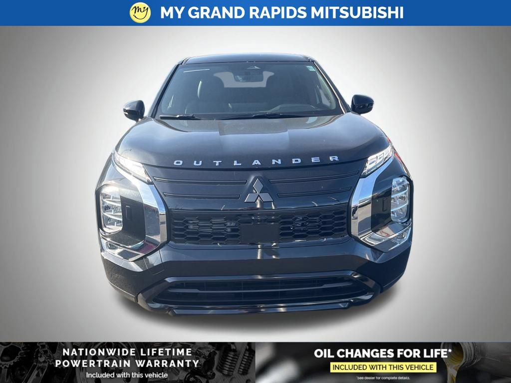 New 2026 Mitsubishi Outlander LE AWD/4WD image 8