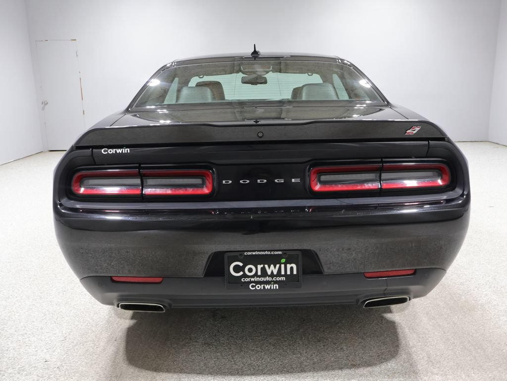 Used 2018 Dodge Challenger GT AWD/4WD image 3