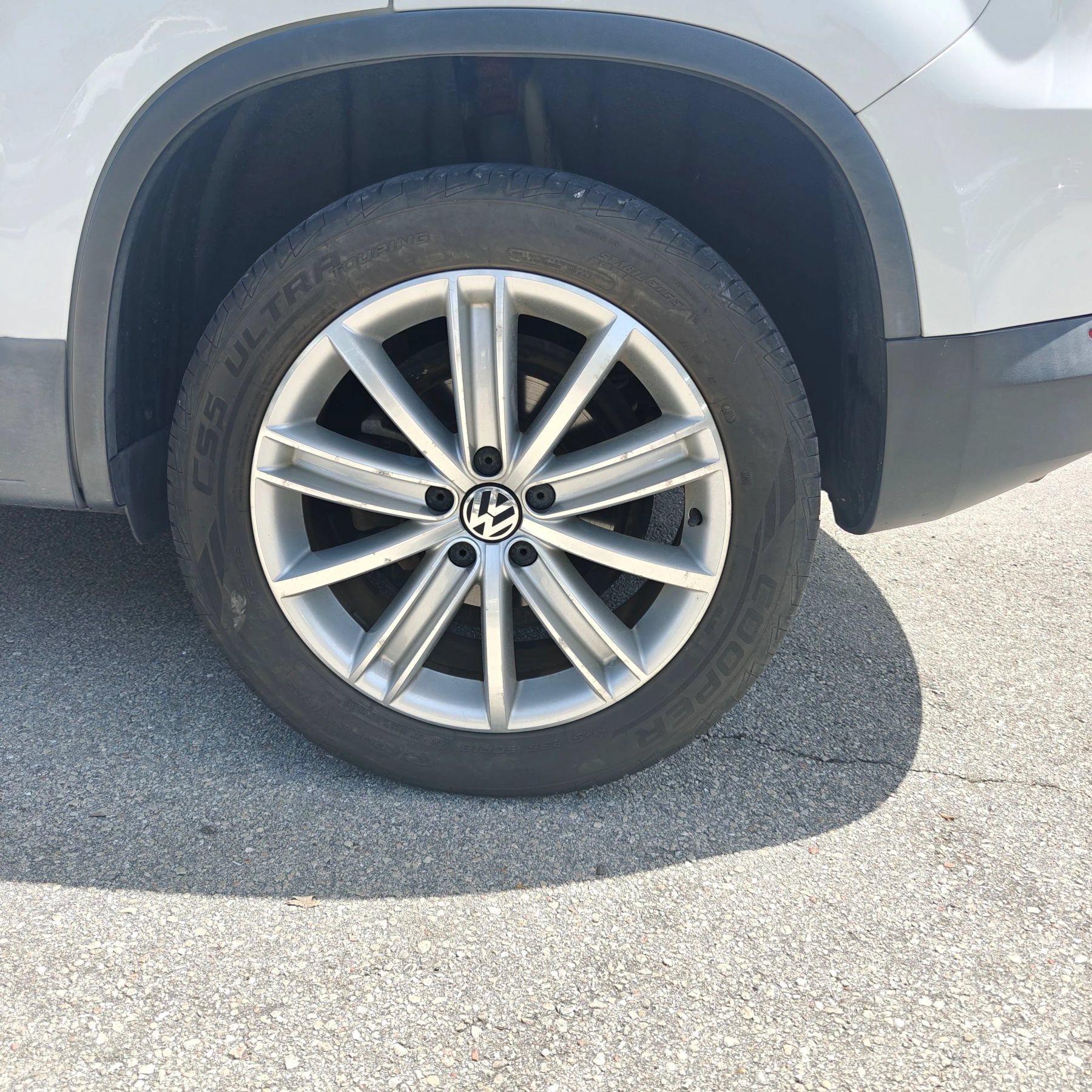 Used 2015 Volkswagen Tiguan SE FWD image 43