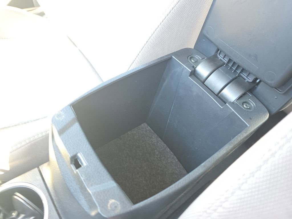 Used 2018 Toyota Corolla LE image 29