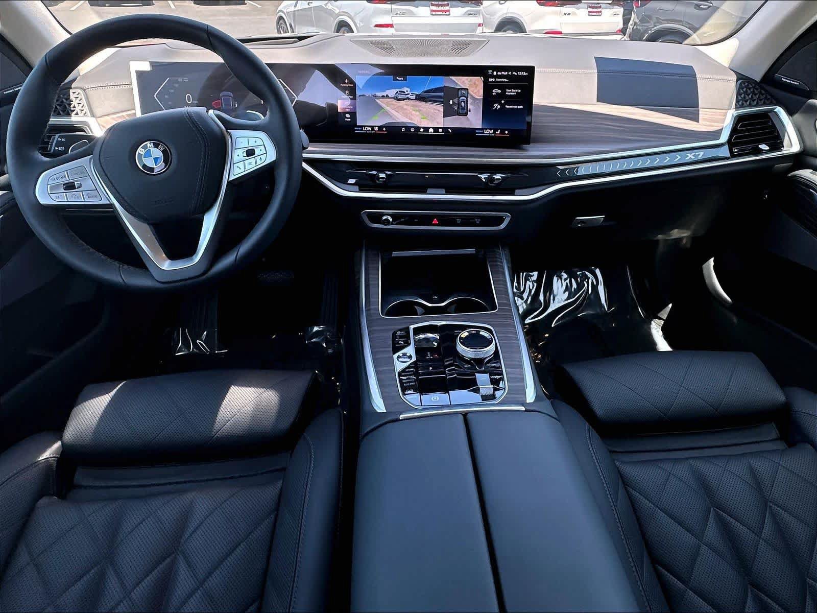 Used 2025 BMW X7 xDrive40i w/ Premium Package AWD/4WD image 9