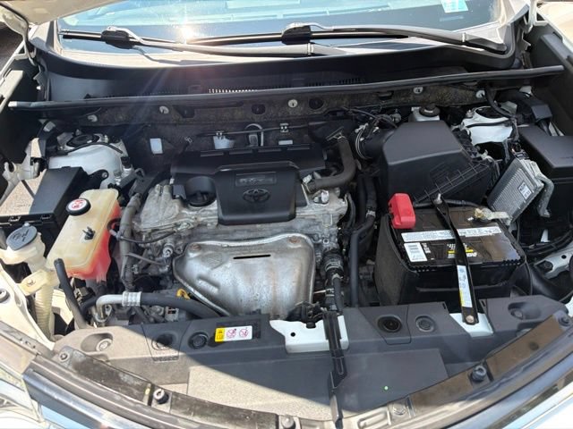 Used 2018 Toyota RAV4 XLE AWD/4WD image 12