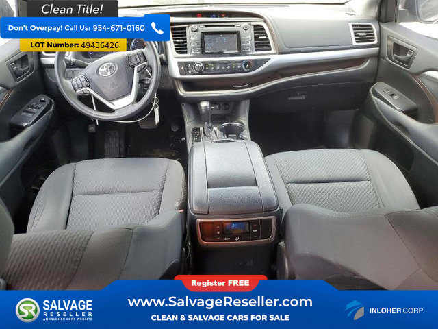 Used 2019 Toyota Highlander LE FWD image 11