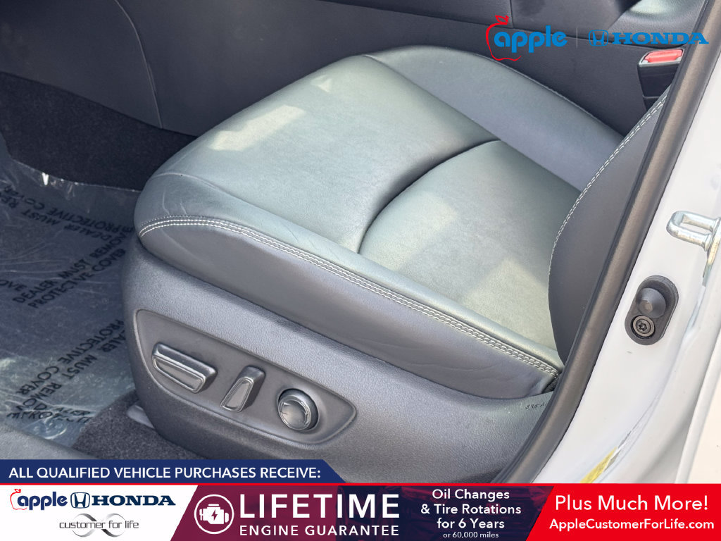 Used 2023 Toyota RAV4 XLE Premium AWD/4WD image 8
