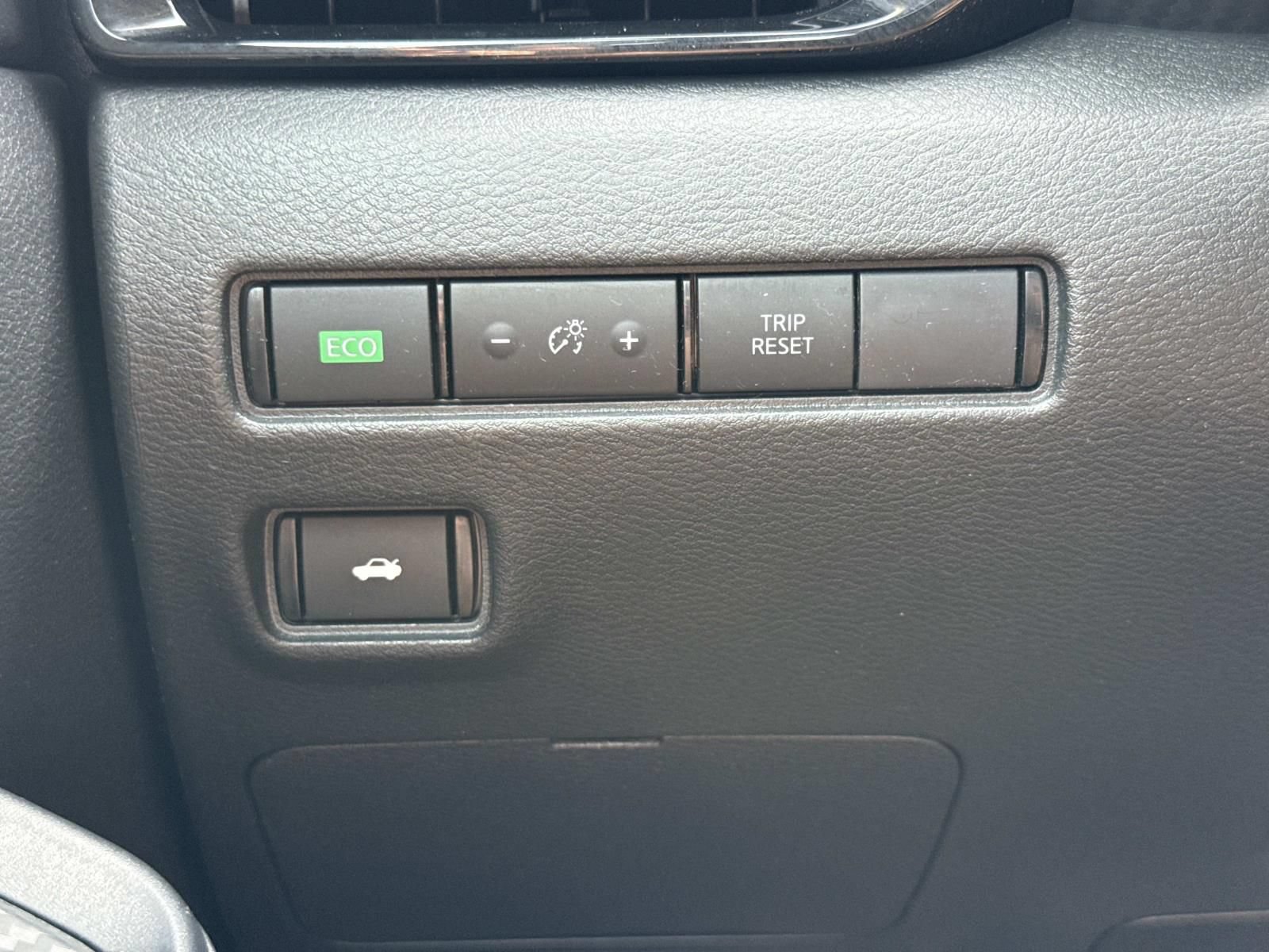 Used 2024 Nissan Sentra SV w/ All-Weather Package FWD image 19