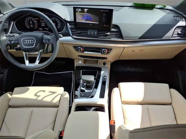 Certified 2025 Audi Q5 2.0T Premium w/ Convenience Plus Package image 11