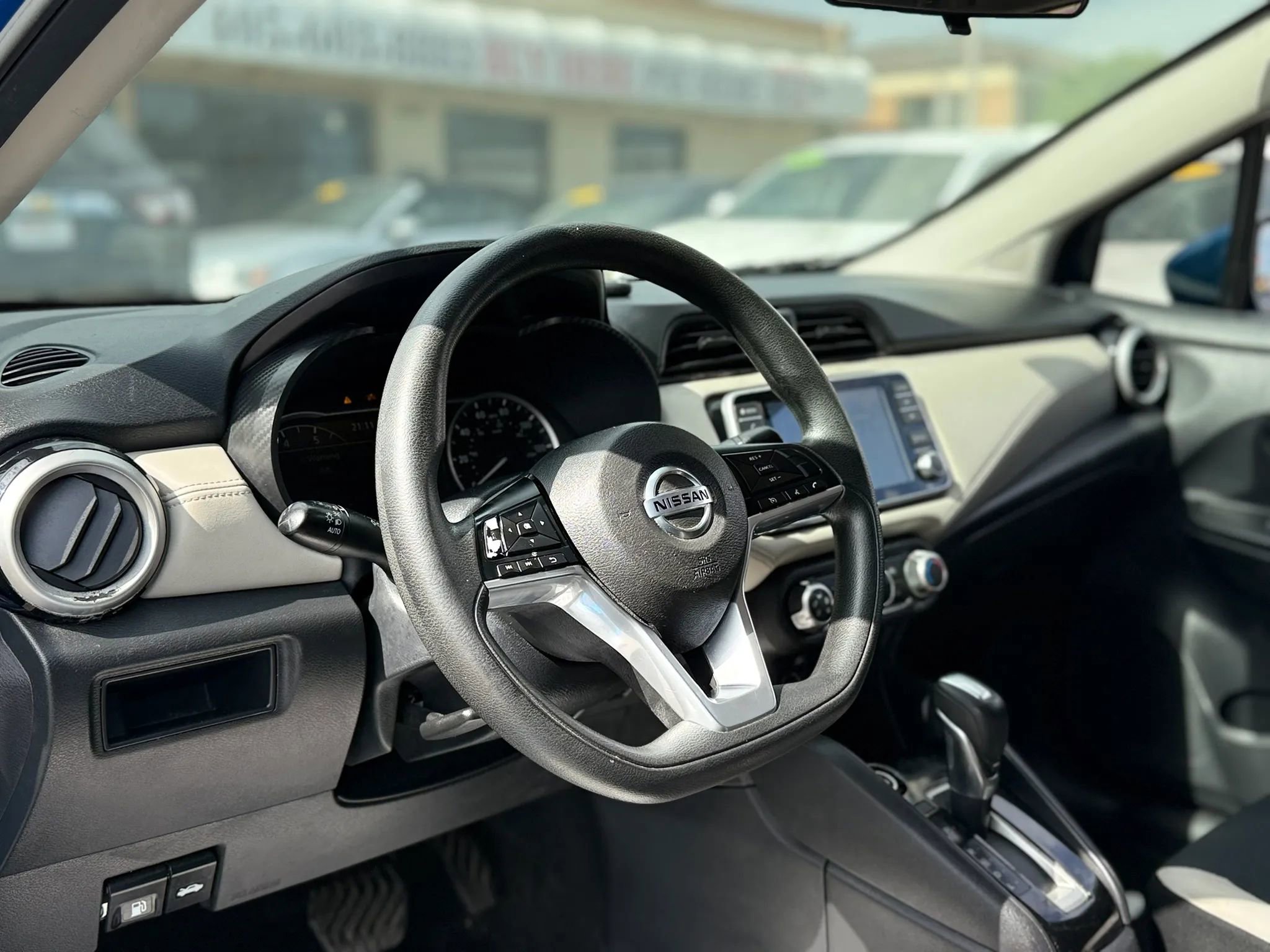 Used 2020 Nissan Versa SV w/ Trunk Package FWD image 21