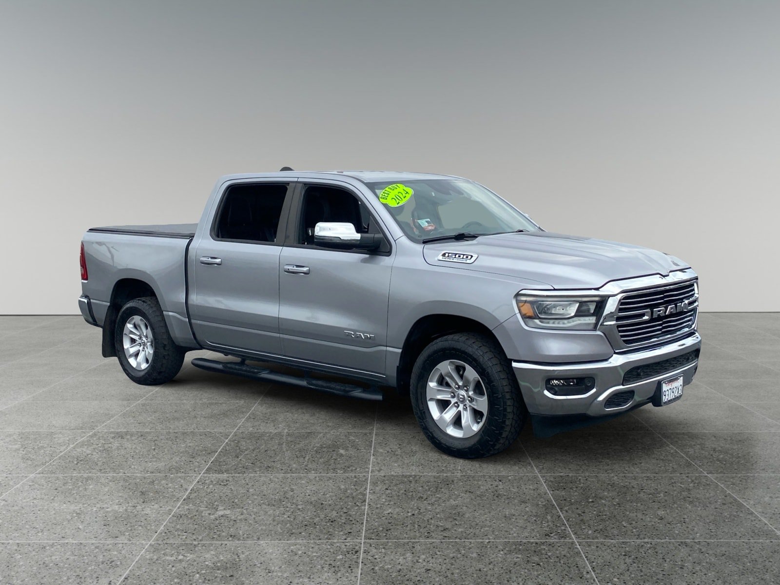 Used 2024 RAM 1500 Laramie AWD/4WD image 7