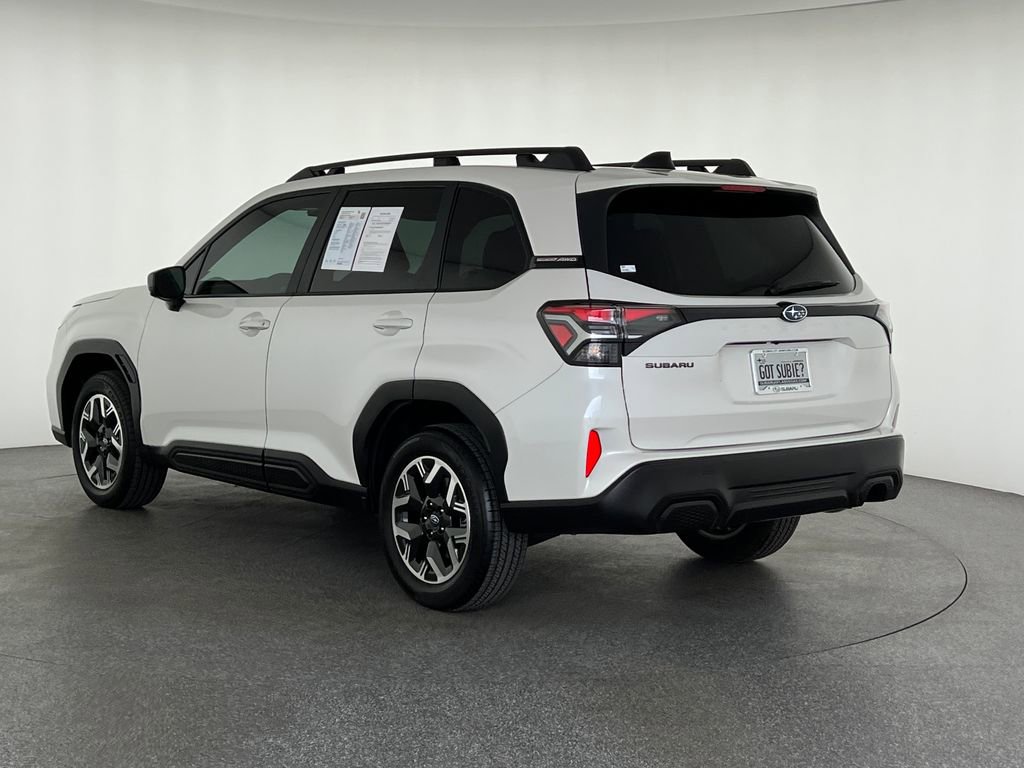 Certified 2025 Subaru Forester Premium AWD/4WD image 7