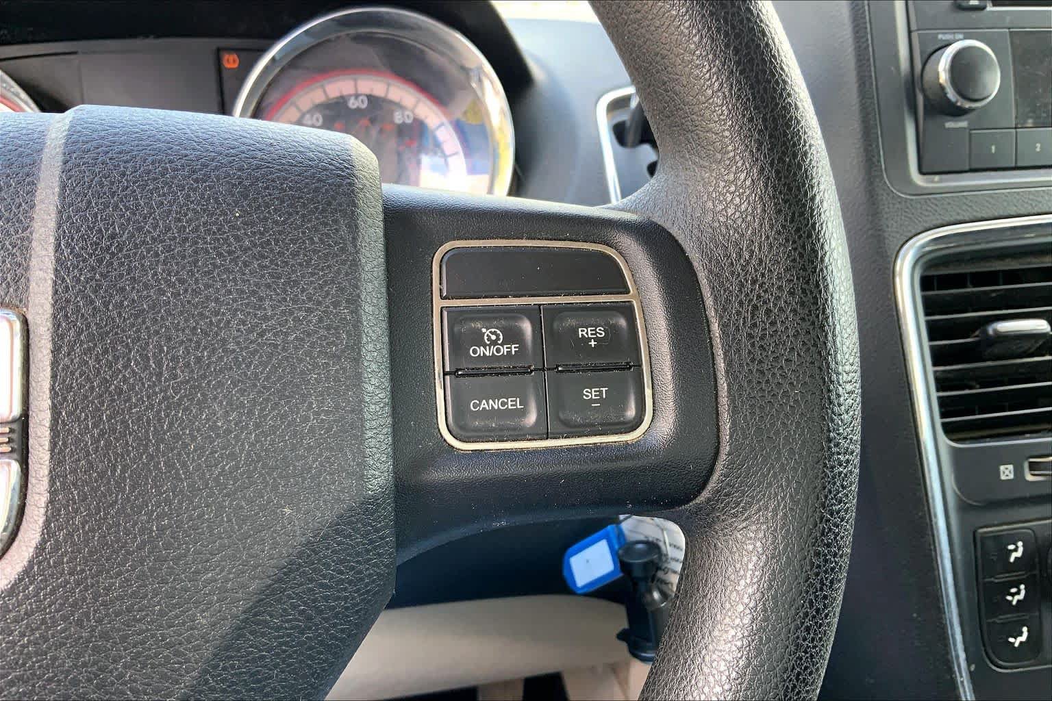 Used 2013 Dodge Grand Caravan SXT FWD image 25