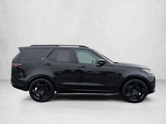 Used 2023 Land Rover Discovery HSE R-Dynamic AWD/4WD image 4