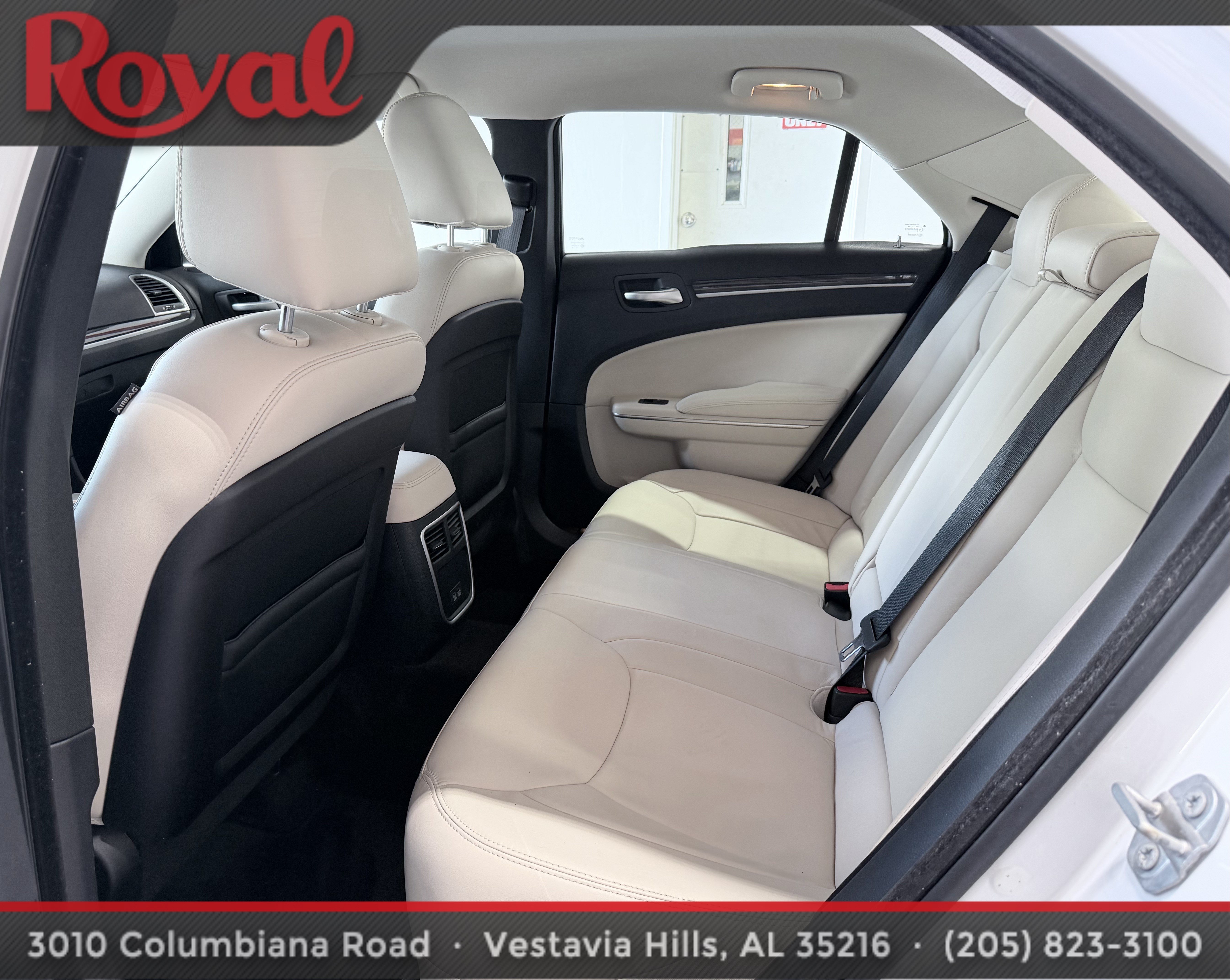 Used 2017 Chrysler 300 Limited w/ Driver Convenience Group RWD image 12