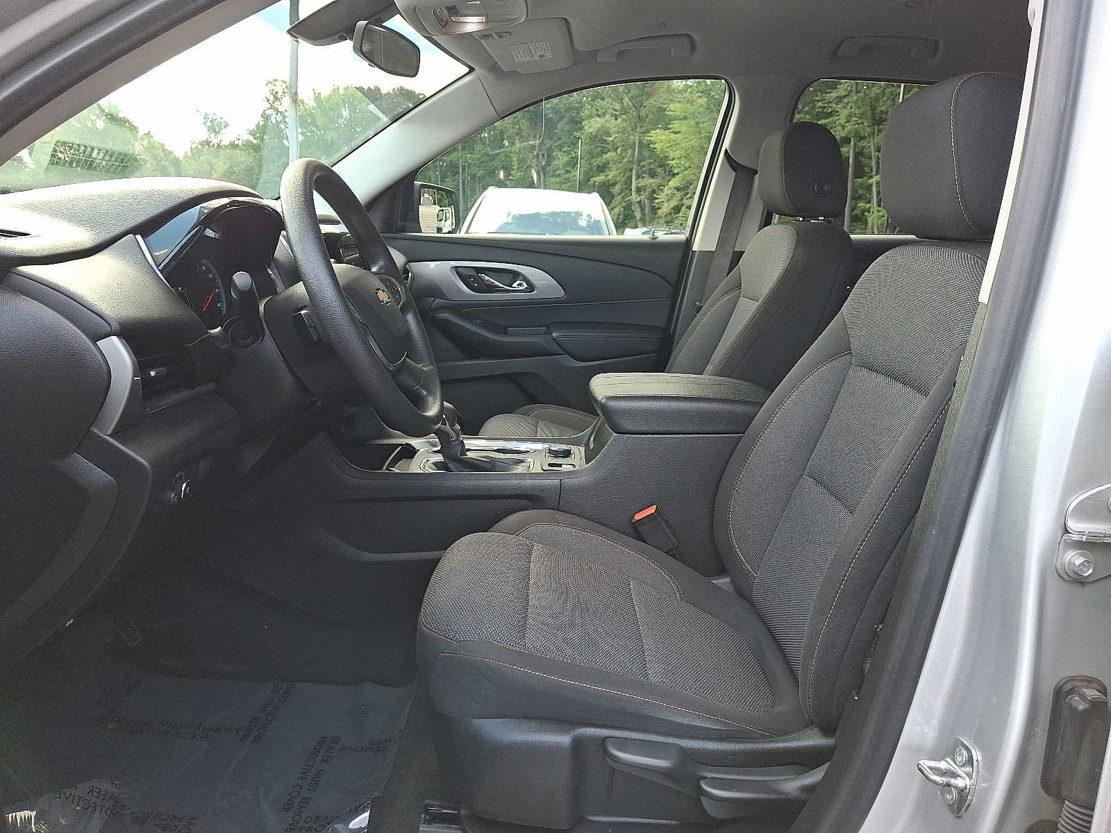 Used 2021 Chevrolet Traverse LS AWD/4WD image 13