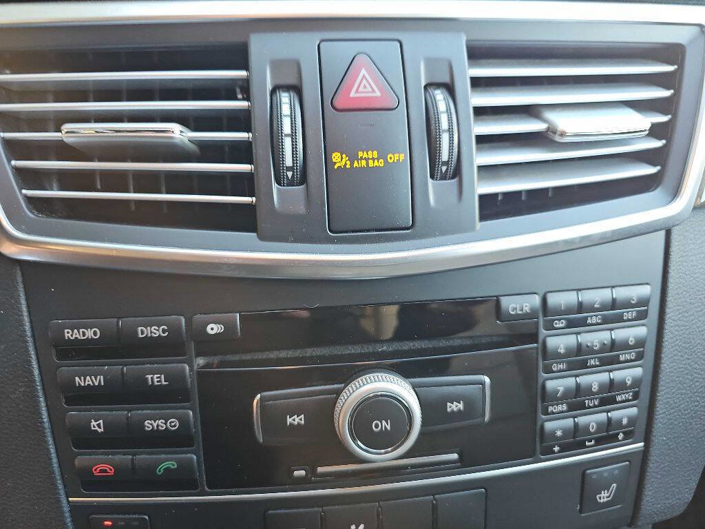 Used 2011 Mercedes-Benz E 350 4MATIC Sedan image 22