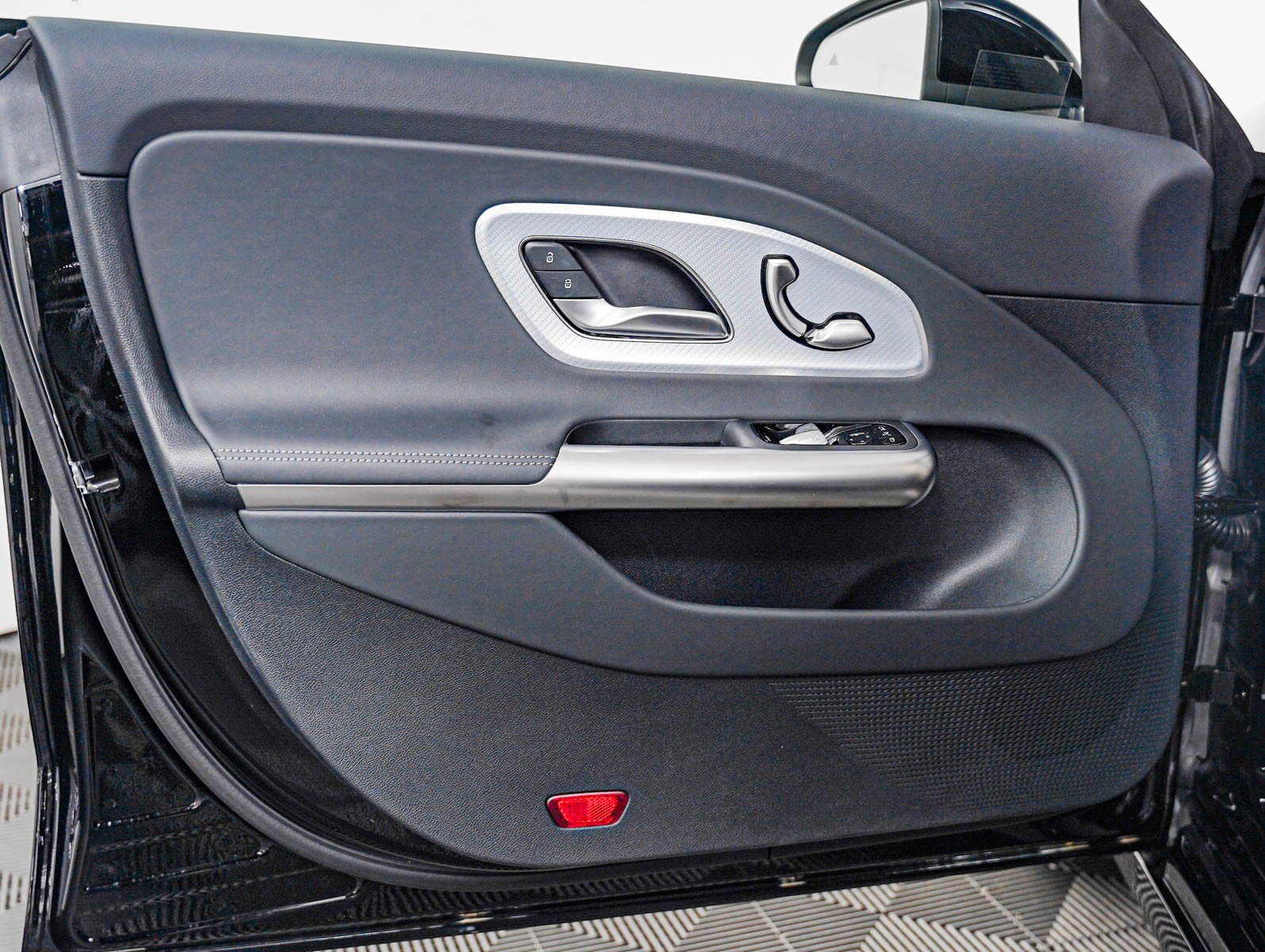 New 2027 Mercedes-Benz CLA 250+ image 21