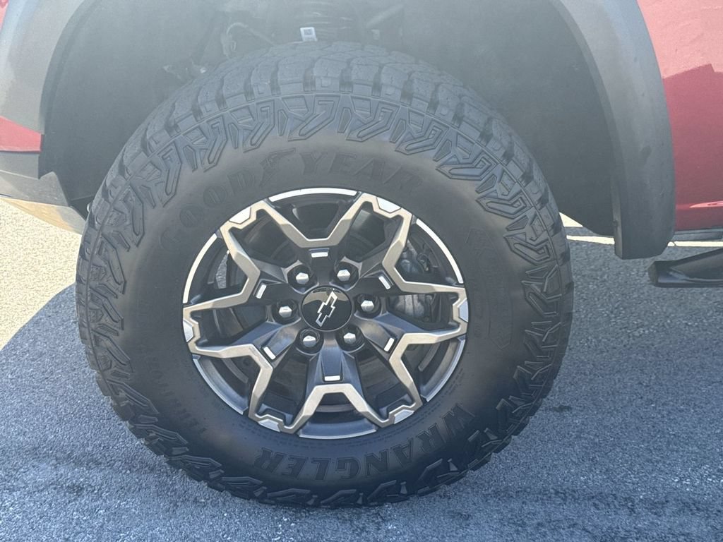 Used 2024 Chevrolet Colorado ZR2 AWD/4WD image 10