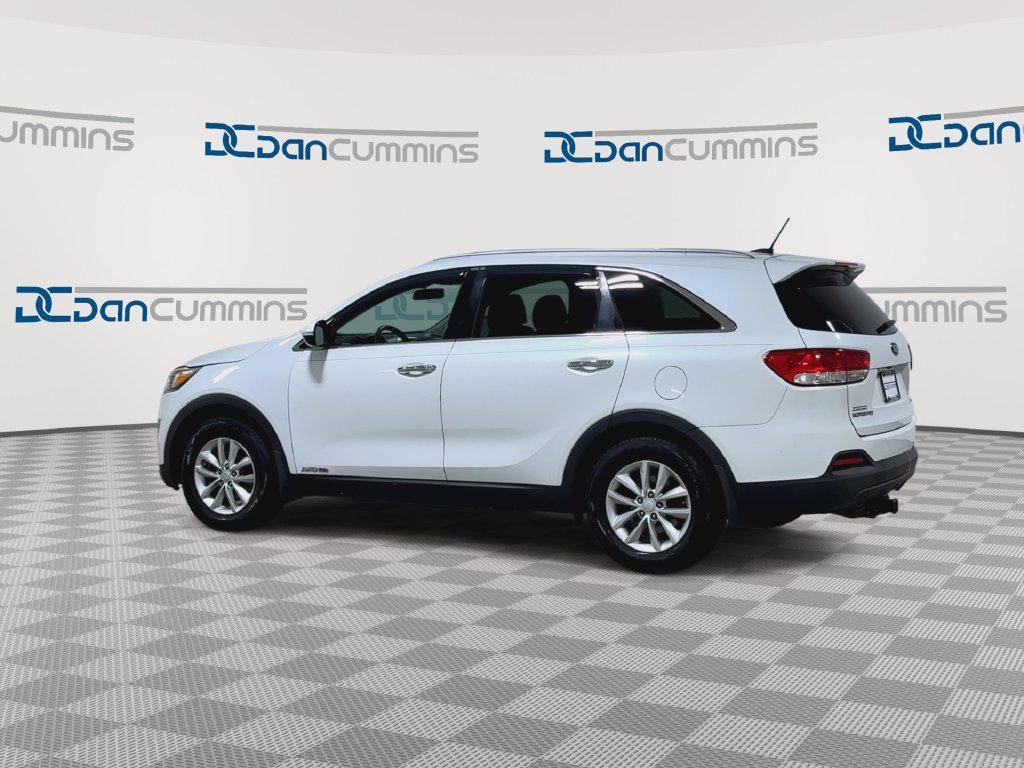 Used 2017 Kia Sorento AWD image 7