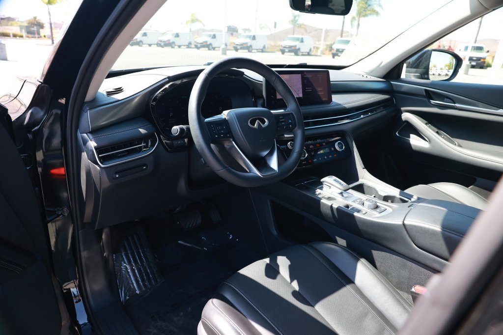 Used 2026 INFINITI QX60 Luxe w/ Cargo Package FWD image 18