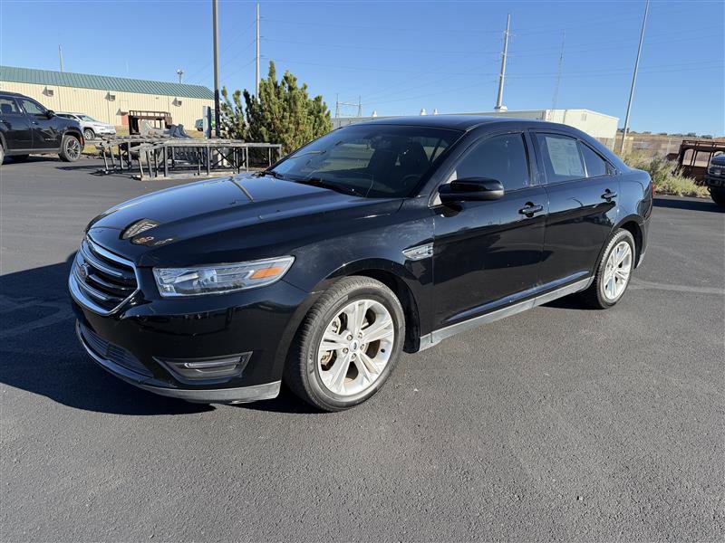 Used 2018 Ford Taurus SEL w/ Equipment Group 201A image 4