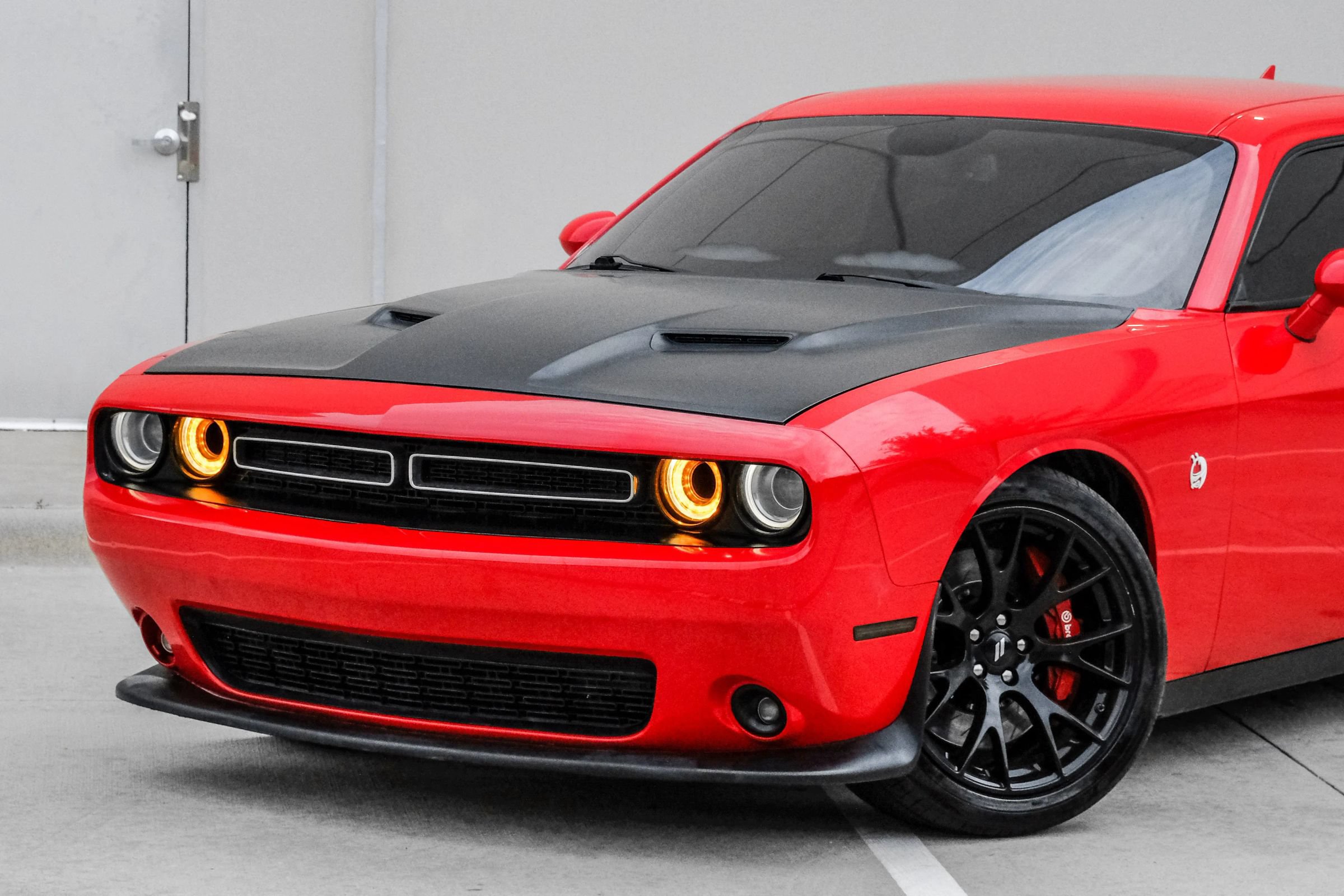 Used 2018 Dodge Challenger R/T Scat Pack w/ Dynamics Package RWD image 14