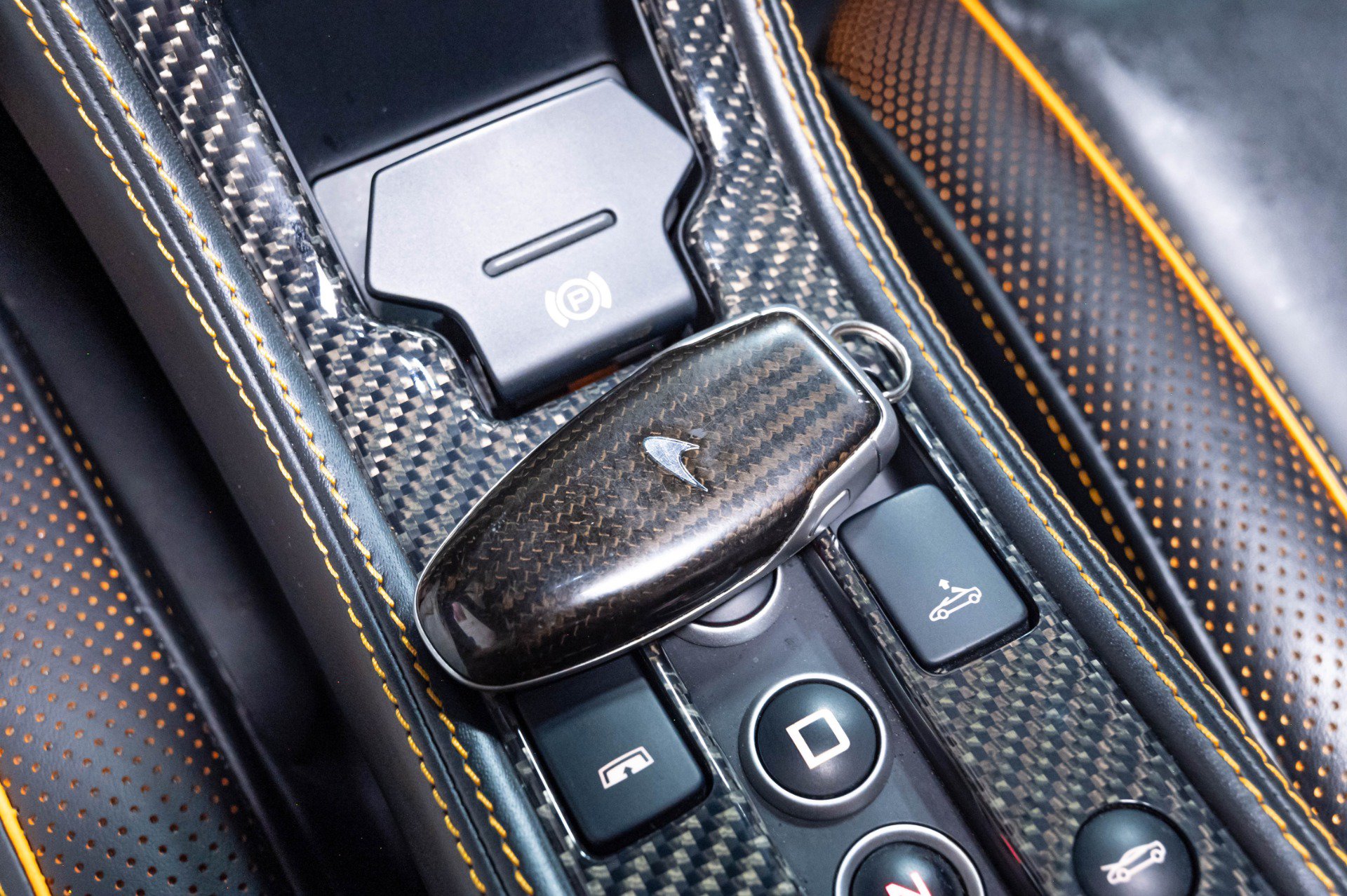 Used 2015 McLaren 650S Spider RWD image 94
