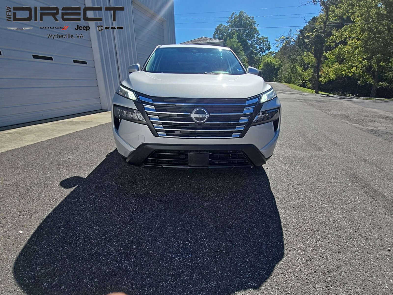 Used 2025 Nissan Rogue SV AWD/4WD image 10