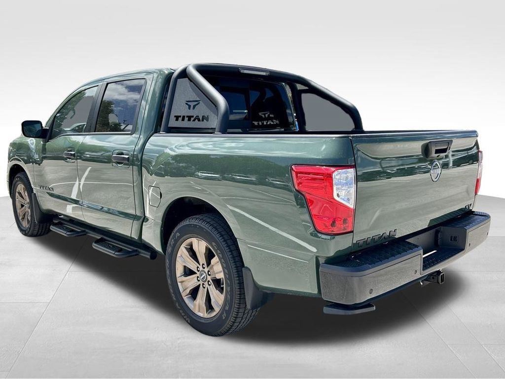 Certified 2024 Nissan Titan SV w/ SV Bronze Edition Package image 9